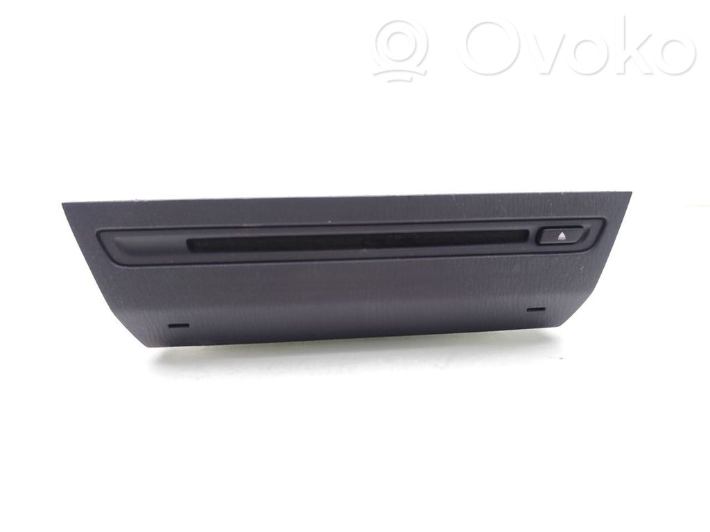 Stacja multimedialna GPS / CD / DVD   BJE8669G0,MD4223