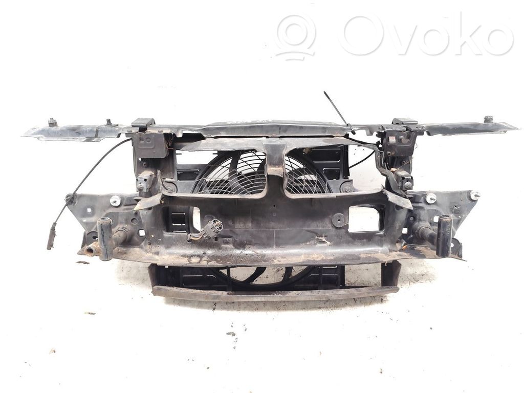 BMW 7 E38 Pannello di supporto del radiatore