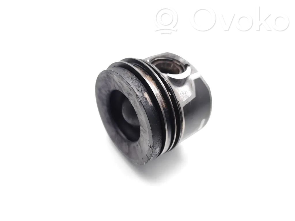 Peugeot 3008 II Piston 