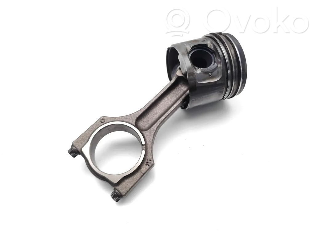 BMW 1 E82 E88 Piston with connecting rod 