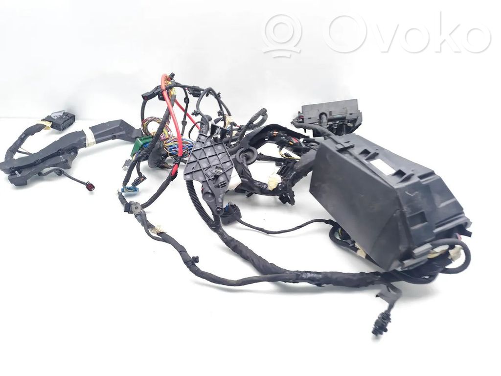 Volvo XC40 Moottorin asennusjohtosarja 