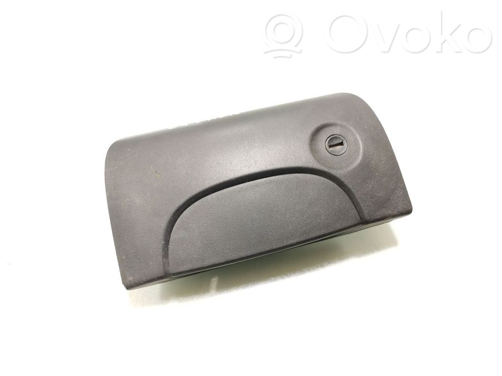 Tailgate opening switch   7700303588