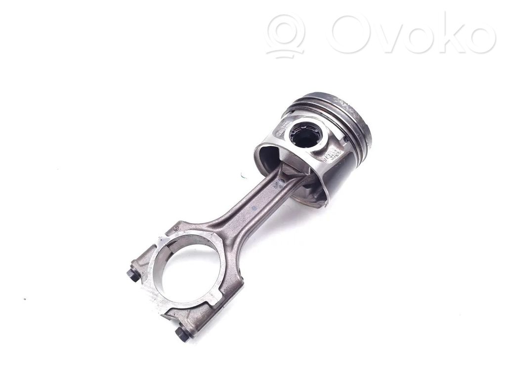 Fiat Doblo Piston with connecting rod 