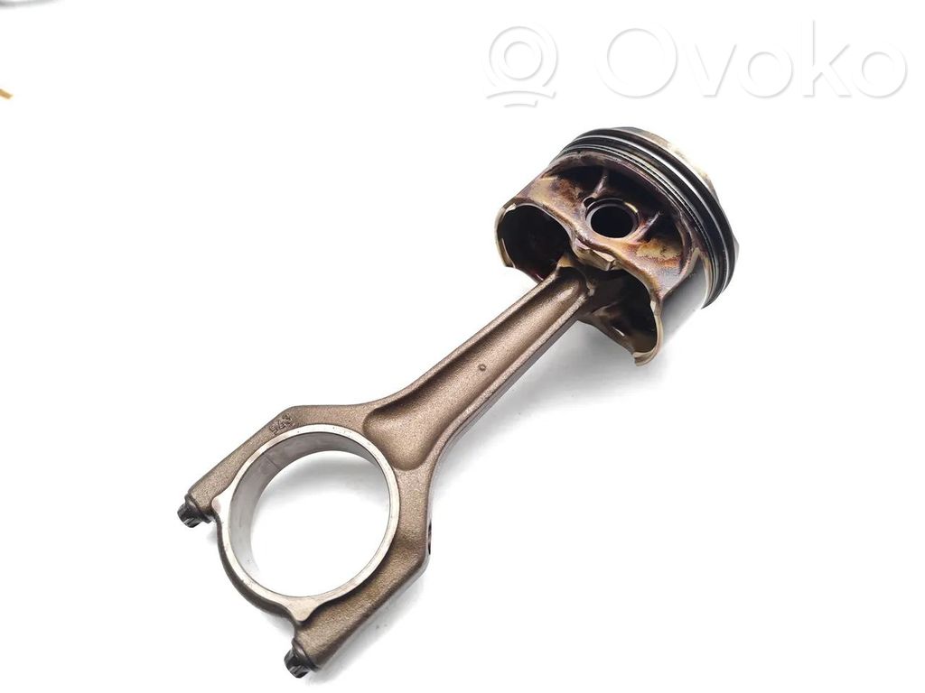 Piston with connecting rod   N43B20A
