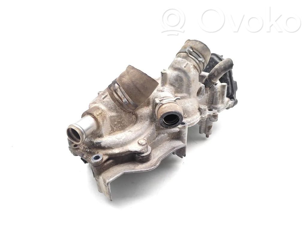 Volkswagen Polo VI Vesipumppu 