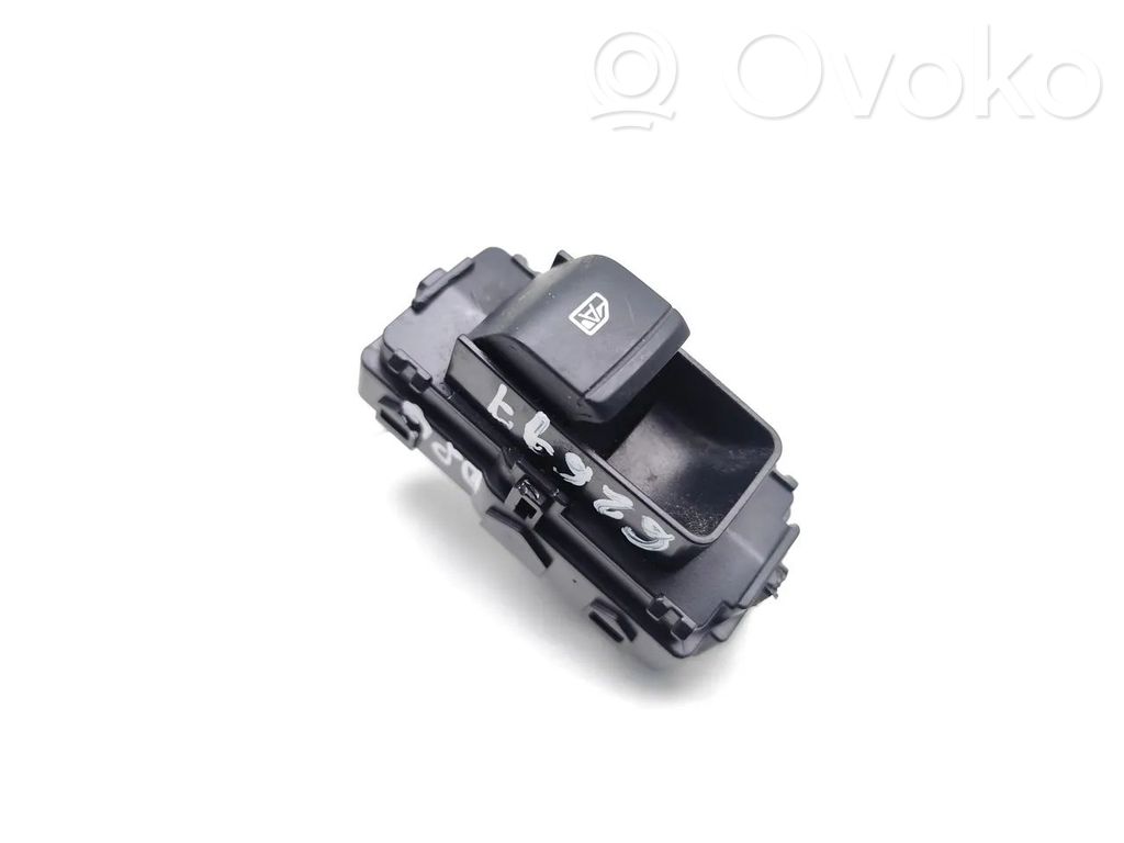 Nissan Qashqai Electric window control switch 