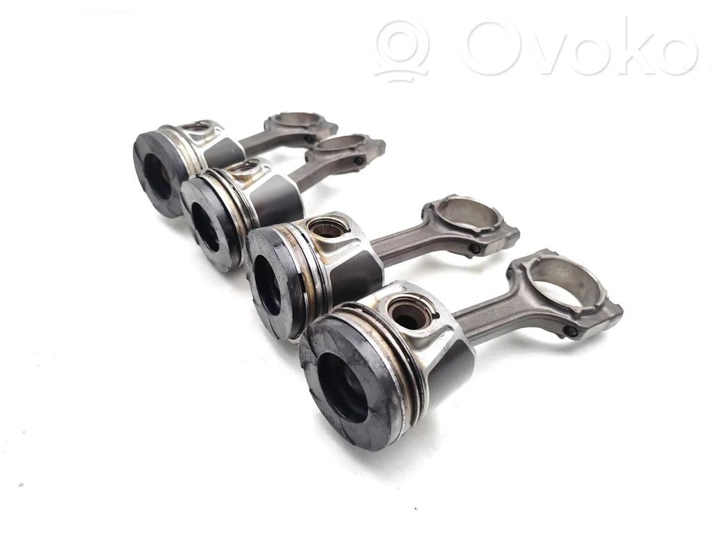 Piston with connecting rod