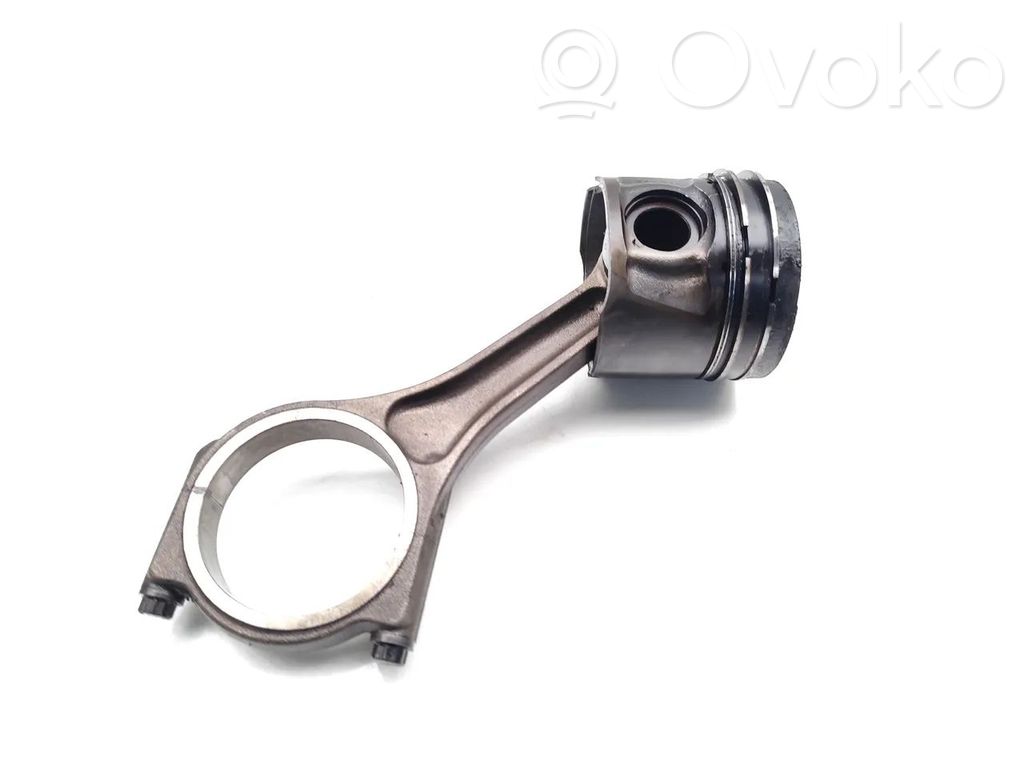 Peugeot 407 Piston with connecting rod 
