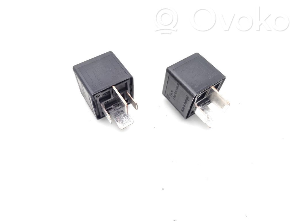 Otros relés   V23134J59X431