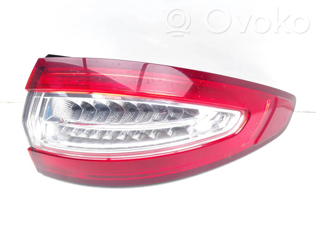 Ford Mondeo MK V Lampa tylna 