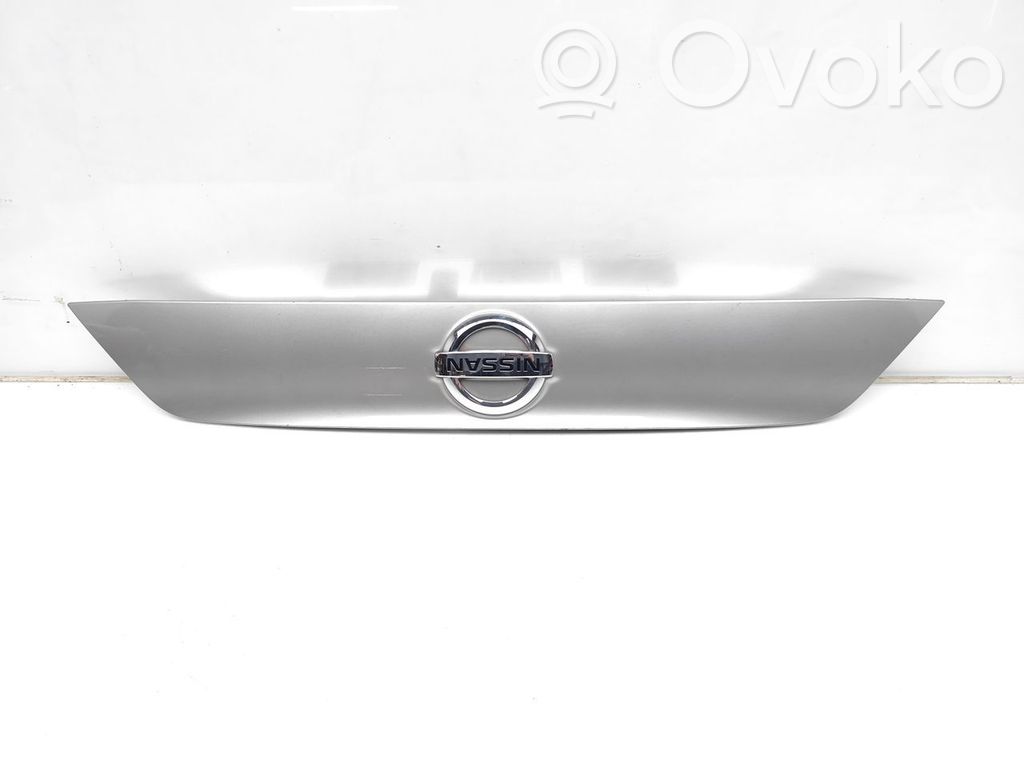 Nissan Qashqai Barra luminosa targa del portellone del bagagliaio 