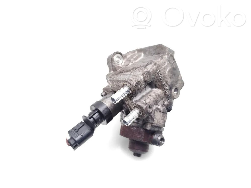 BMW 3 E90 E91 Fuel injection high pressure pump 