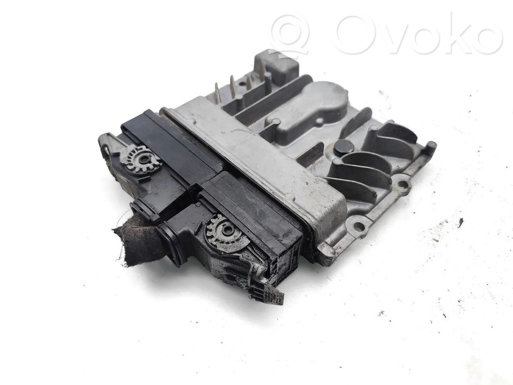 Opel Astra J Engine control unit/module 