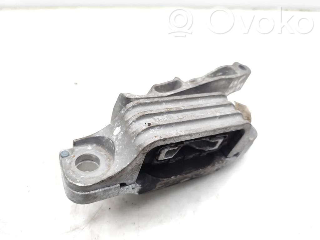 Engine mount bracket   LX637M121DA