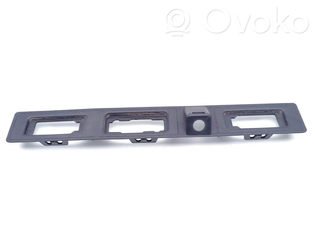 Opel Mokka B Trunk door license plate light bar 