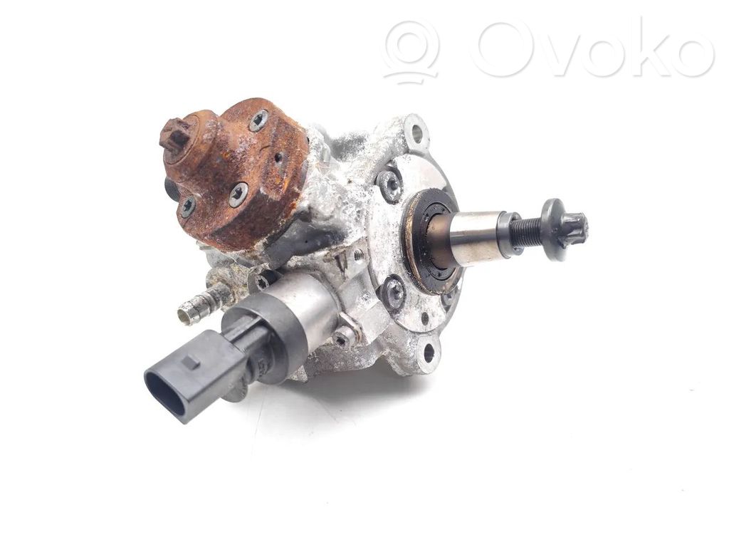 BMW 1 E81 E87 Fuel injection high pressure pump 