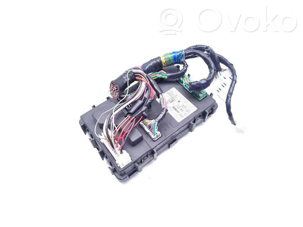 Infiniti Q50 Module de contrôle carrosserie centrale 