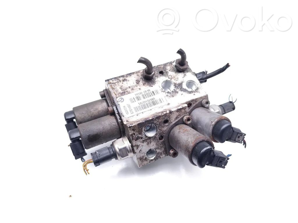 BMW 7 E65 E66 Air suspension valve block 