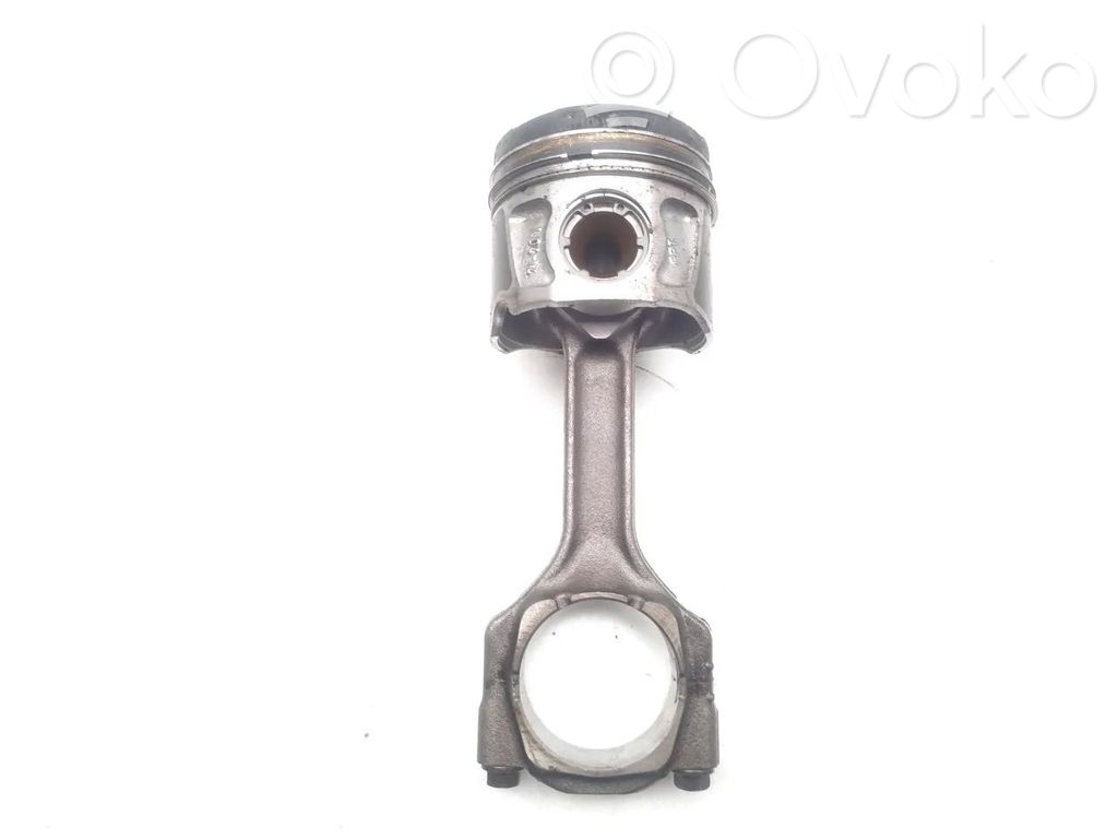 Jeep Cherokee Piston with connecting rod 