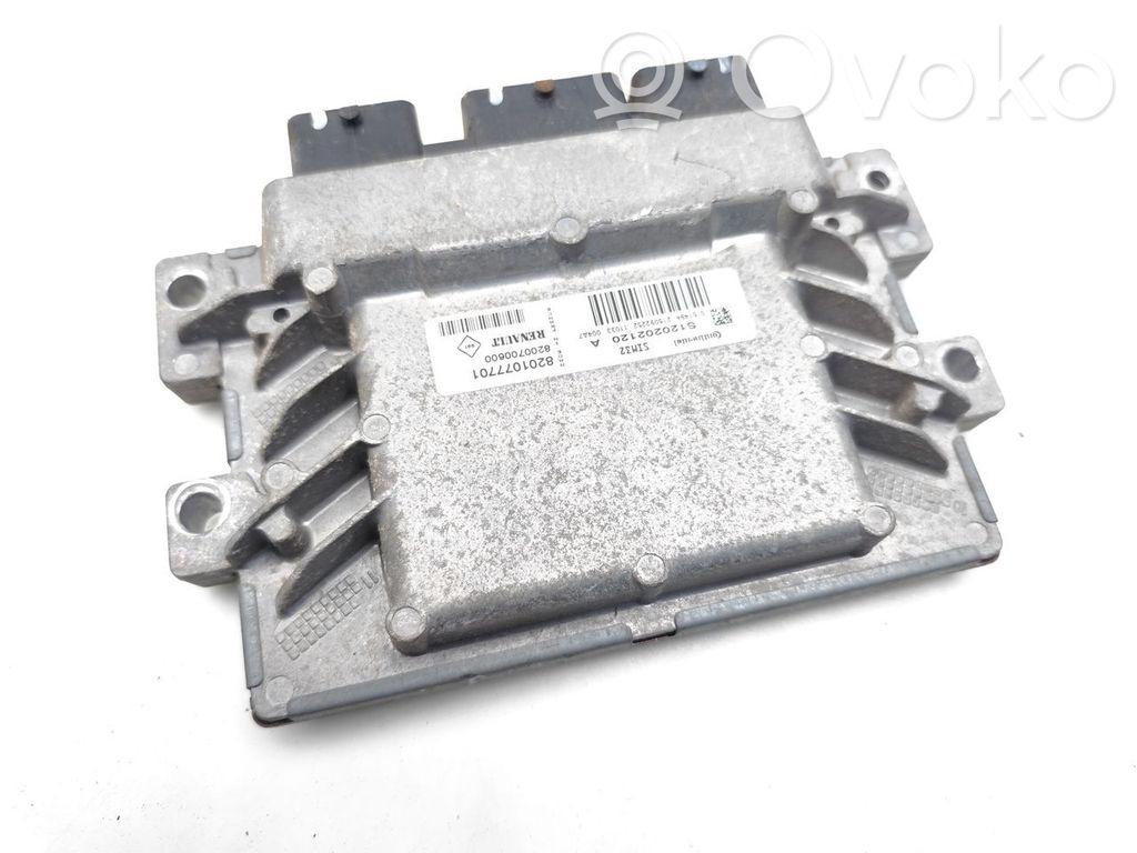 Unidad de control/módulo del motor   8201077701,8200700600,S120202120A