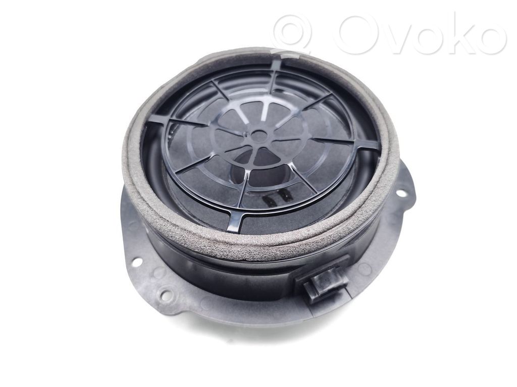Takaoven kaiutin   8W5035411A