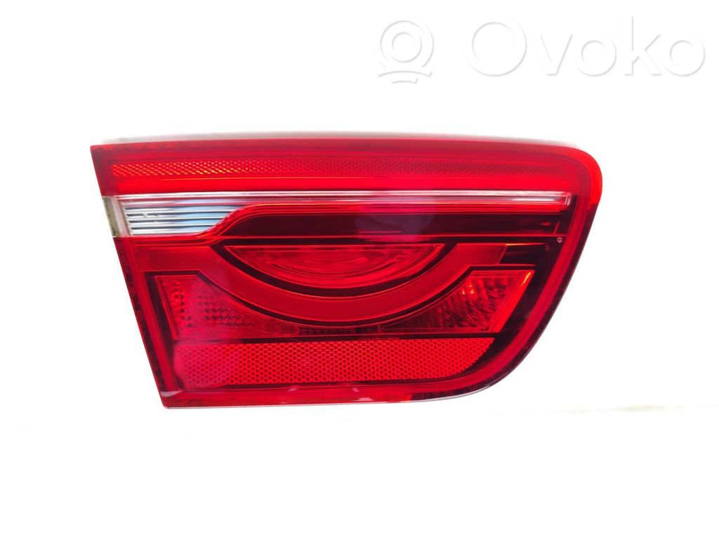 Jaguar XE Luci posteriori del portellone del bagagliaio