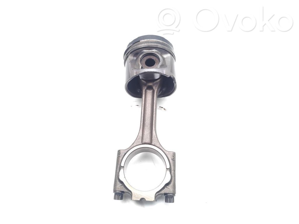 Piston cu bielă   D5244T4
