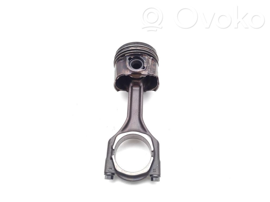 Opel Astra J Piston cu bielă 