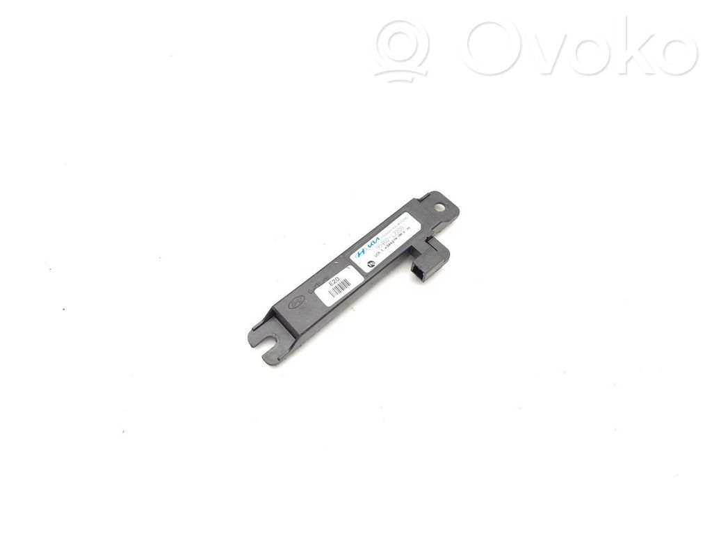Hyundai Inster Radion pystyantenni