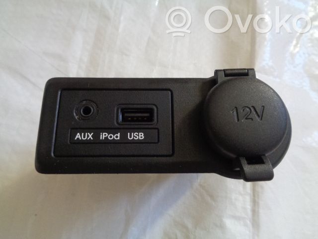 KIA Venga USB savienotājs 