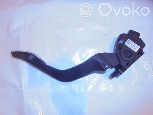 Peugeot 208 I Gaspedal 