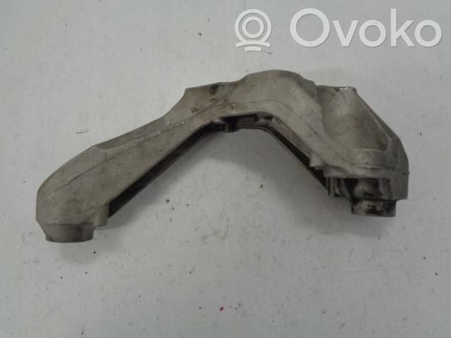 Opel Mokka Engine mounting bracket 