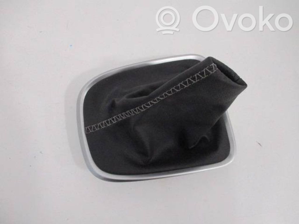 Citroen C3 Consola de plástico de la palanca de cambios 