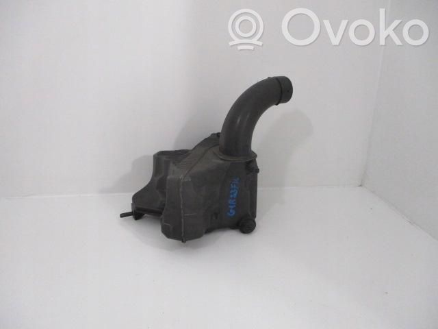 Renault Clio III Air filter box 