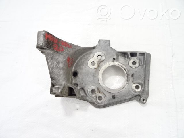 Peugeot Partner Soporte del alternador 