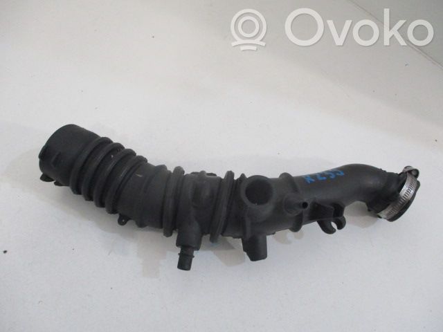 Renault Clio III Air intake hose/pipe 