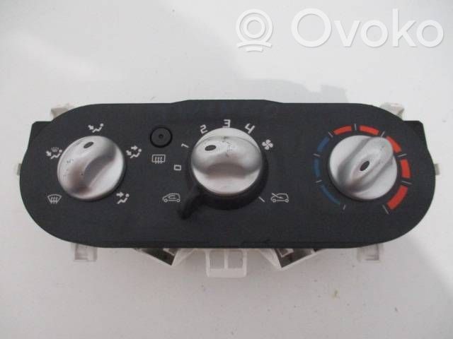 Renault Twingo II Climate control unit 