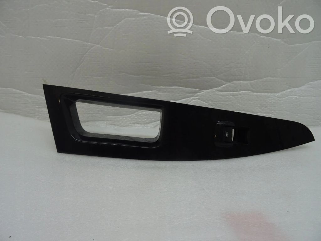 Interruptor de la ventanilla de ventilación   DS7314A567B
