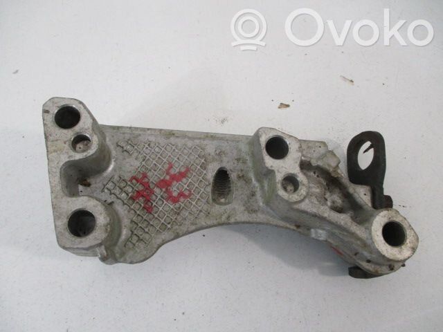 Soporte de montaje del motor   9683165580