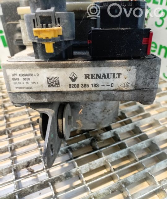 Dacia Logan I Power steering pump 