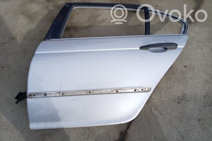 BMW 3 E46 Aizmugurējās durvis 