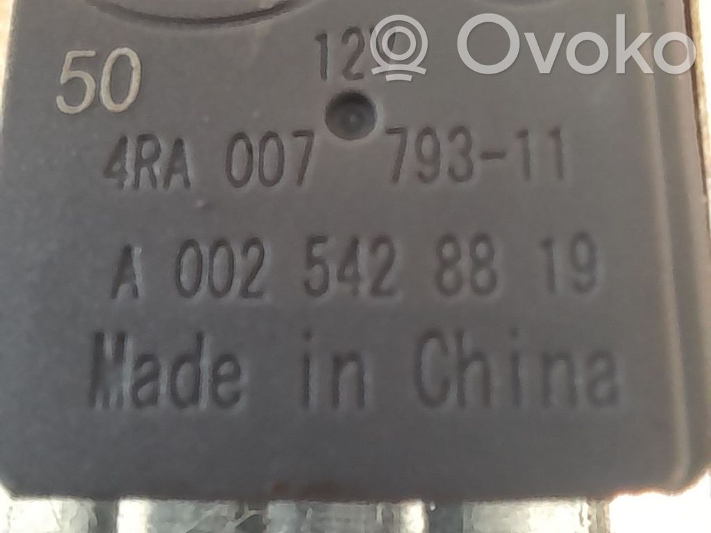 Mercedes-Benz E AMG W212 Other relay 