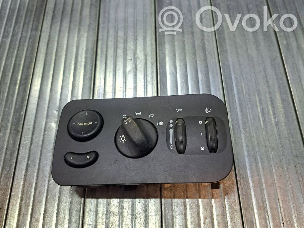 Chrysler Voyager Light switch 