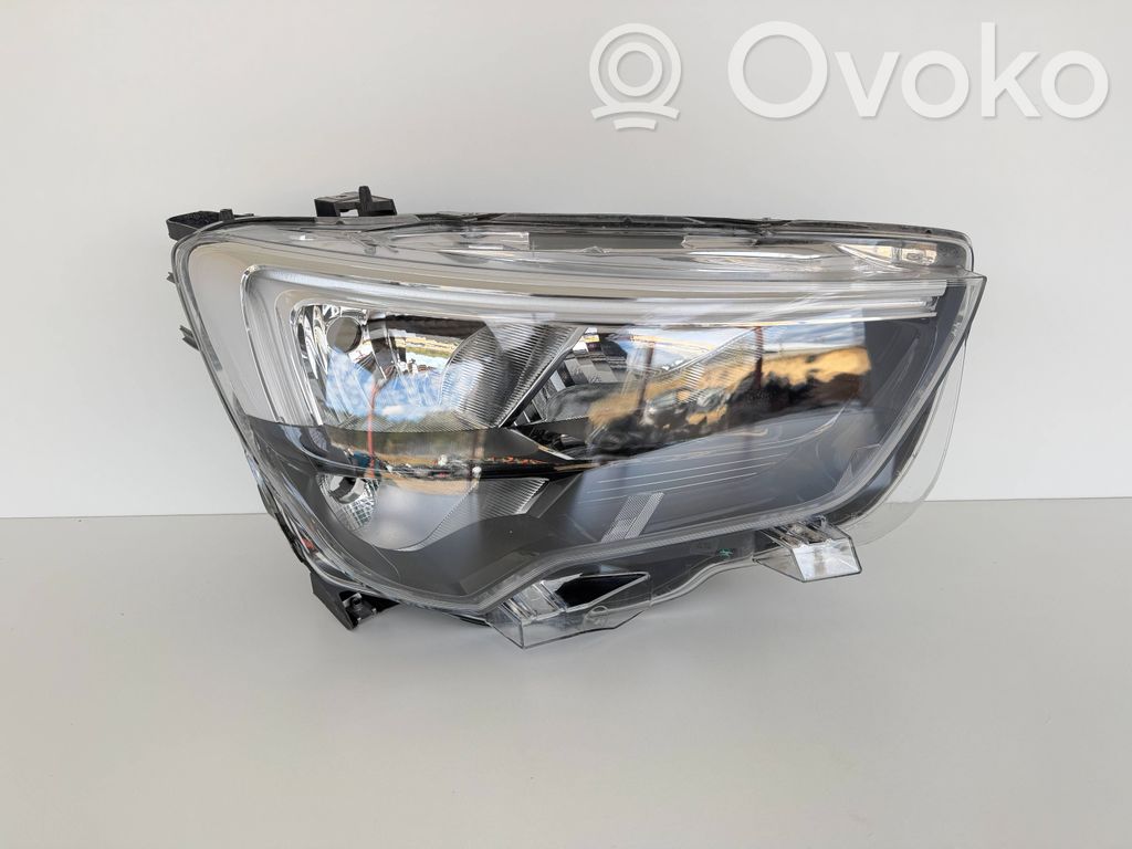 Opel Combo E Priekinis žibintas 