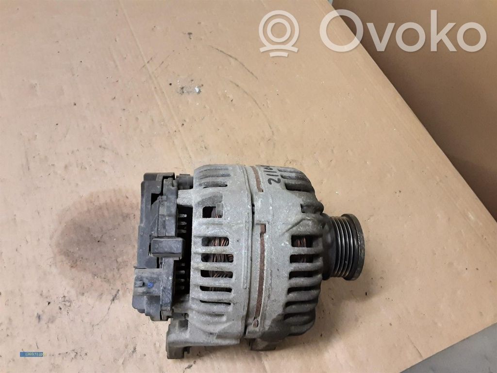 Opel Zafira B Alternator 