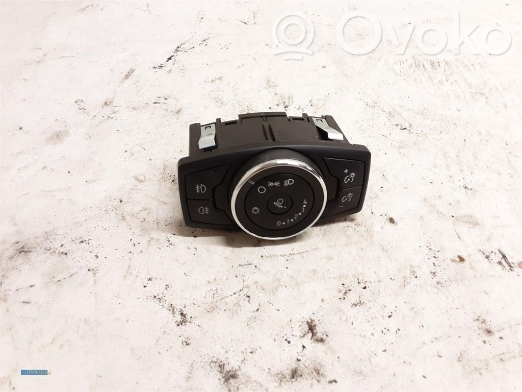 Light switch   13A024