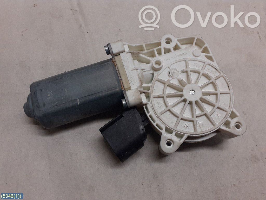 BMW 5 E60 E61 Front door window regulator motor 