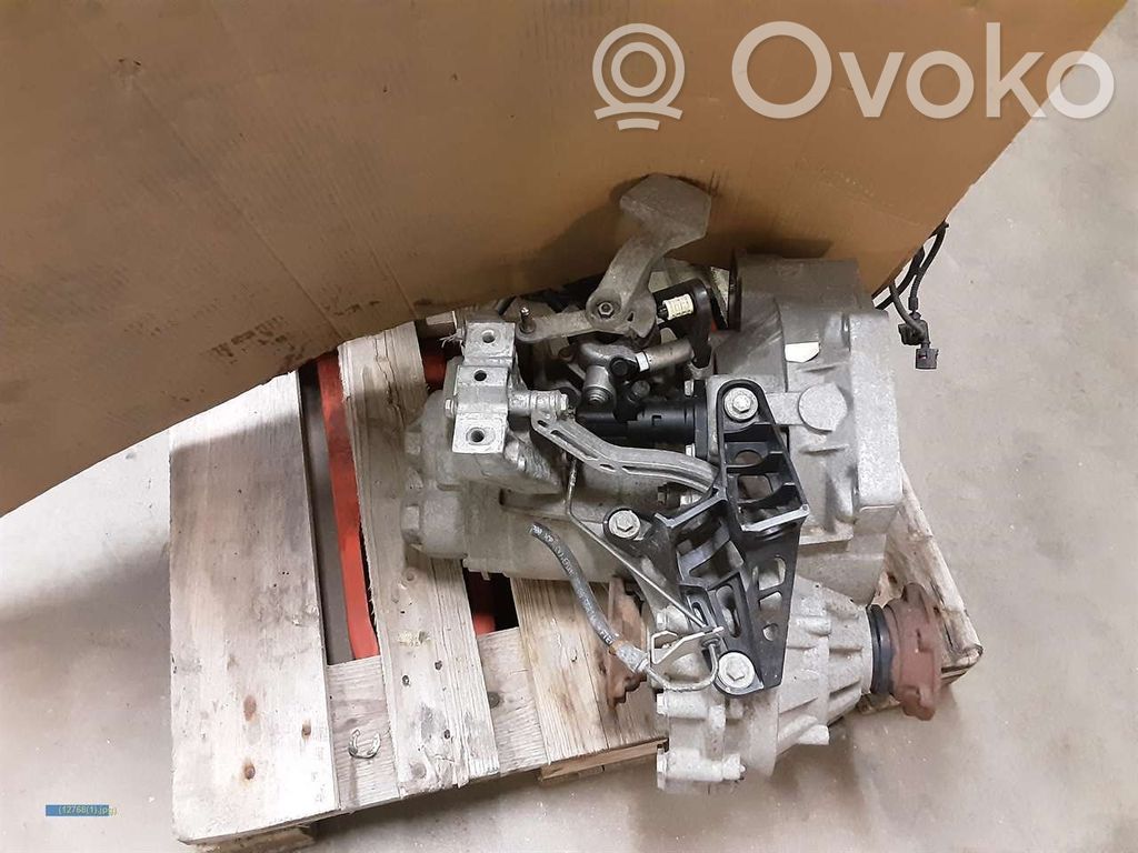 Volkswagen PASSAT CC Manualna 6-biegowa skrzynia biegów 