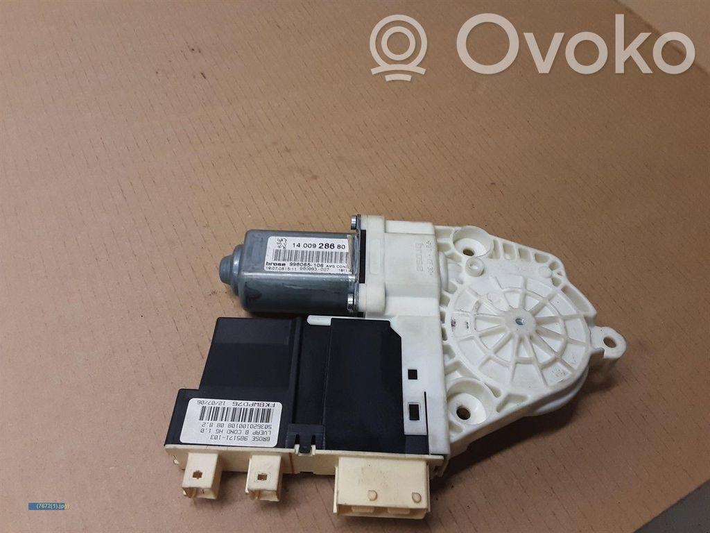 Peugeot 807 Front door window regulator motor 
