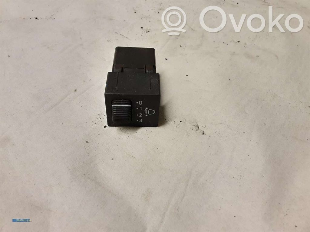 Headlight level height control switch   4083879